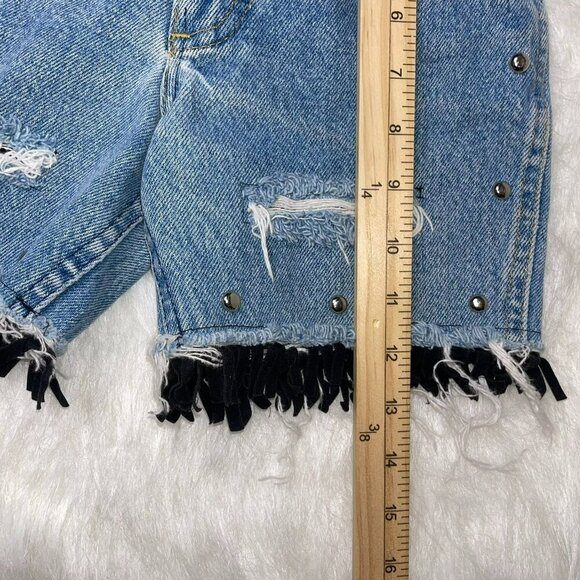 VTG Lee Big Girls 10 1990s Mid-Rise Fringe Patch Denim Jean 4" Shorts - Picture 10 of 10